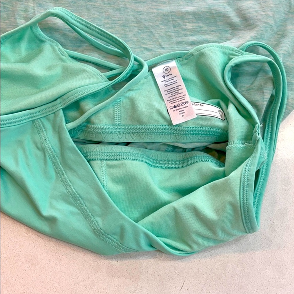 Ivivva tank - Picture 5 of 5